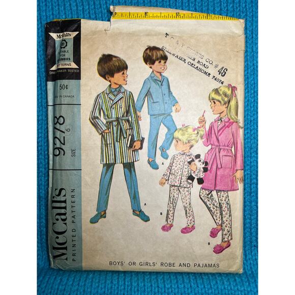 McCalls 9278 Sewing pattern kids pajamas robe size 6 - Picture 1 of 7